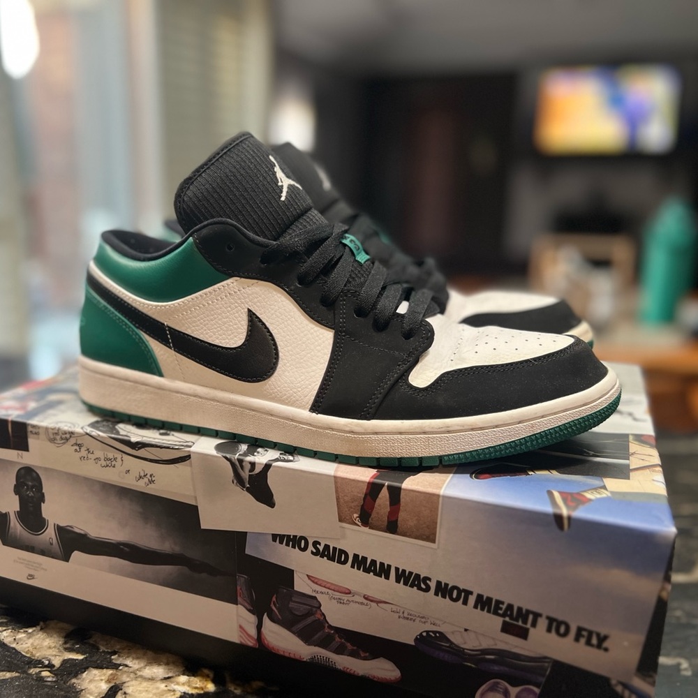 Jordan 1 Low Mystic Green Size 11